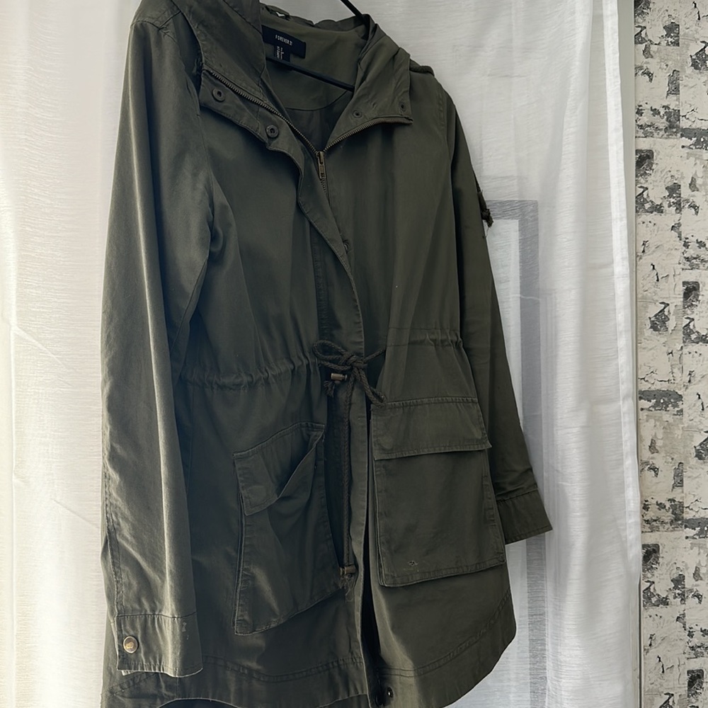 Green coat - Picture 3 of 3